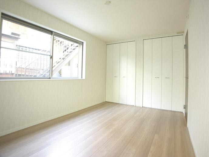 Non-living room. Western-style -1 floor 7 Pledge 7 wall store will have been enhanced -