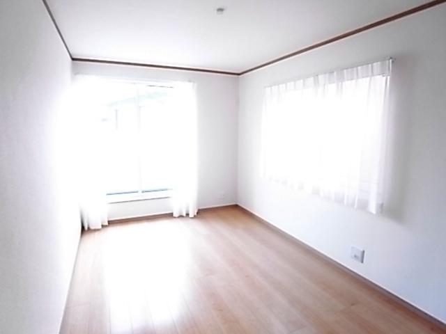 Non-living room. Room (August 2013) Shooting