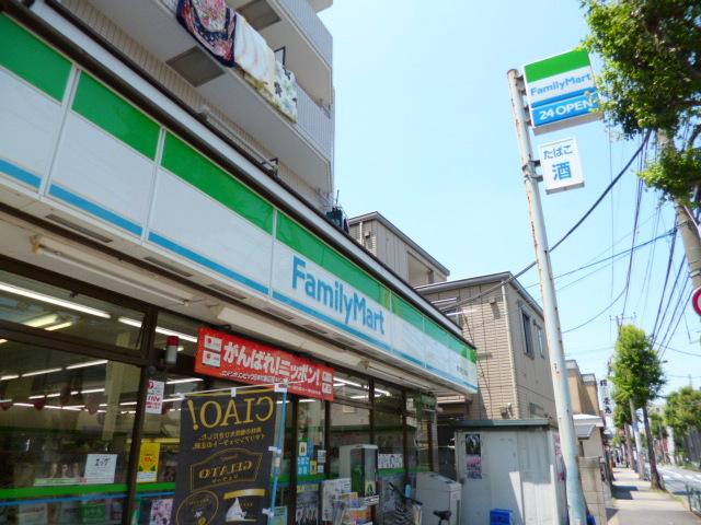 Convenience store. FamilyMart Sekimachiminami Sanchome store up to (convenience store) 5m