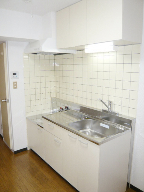 Kitchen. Brand new