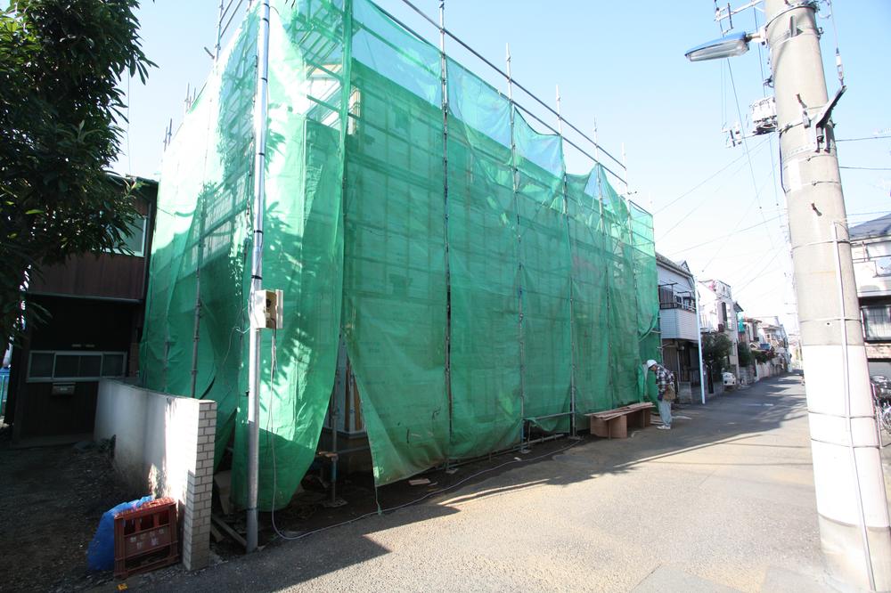 Local appearance photo. Local (11 May 2013) Shooting