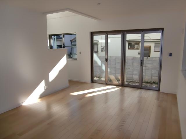 Living. Living is spacious about 17 above. It will come in handy there is a study & PC space on its side.