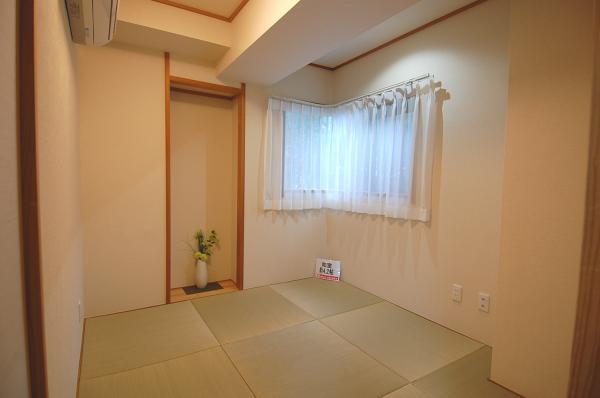 Non-living room. Japanese style room