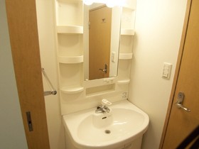 Washroom. Easy-to-use wash space