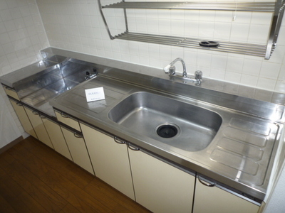 Kitchen. Two-burner gas stove installation Allowed Kitchen (reference photograph of another in Room)