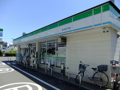 Convenience store. 10m to Family Mart (convenience store)