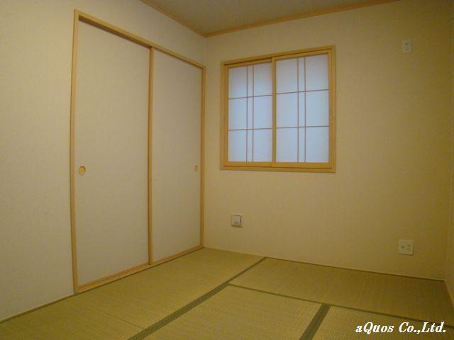 Non-living room. Indoor (12 May 2013) Shooting