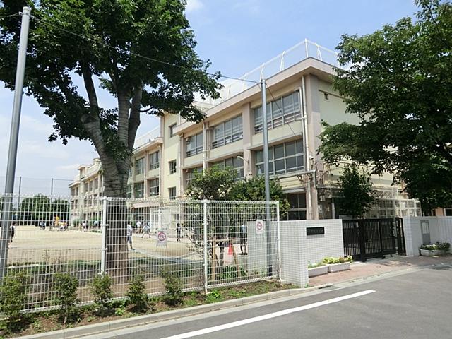 Primary school. 820m to Nerima Tatsuseki cho Elementary School