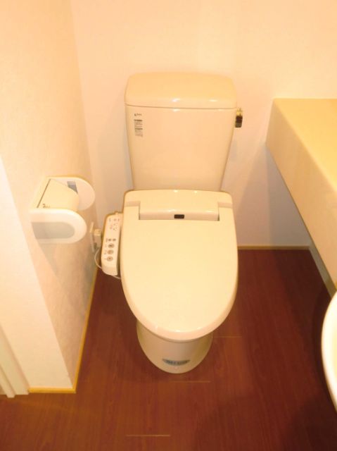 Toilet. Washlet equipped ☆