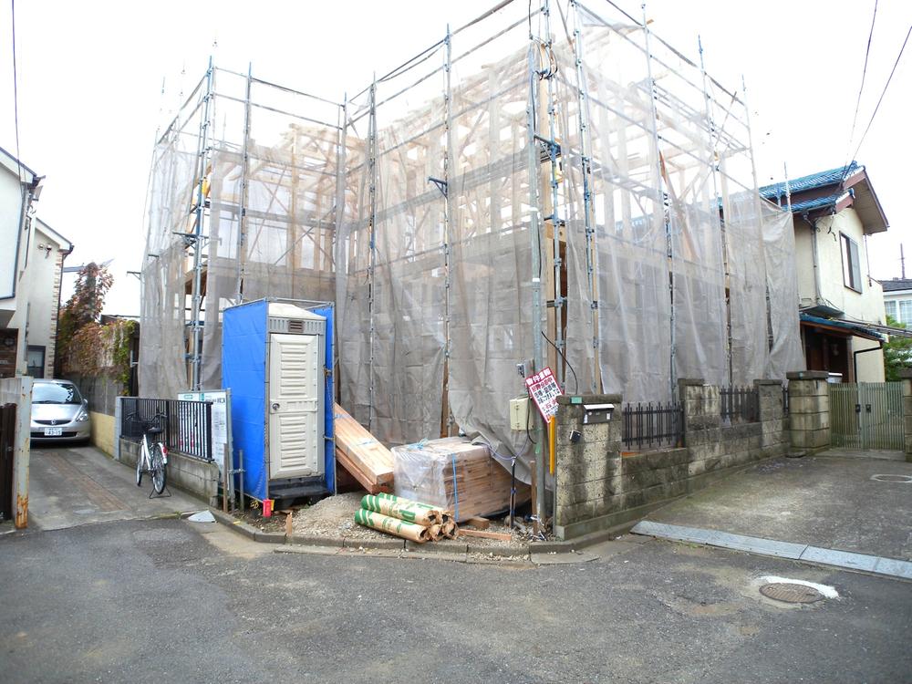 Local appearance photo. Local (11 May 2013) Shooting