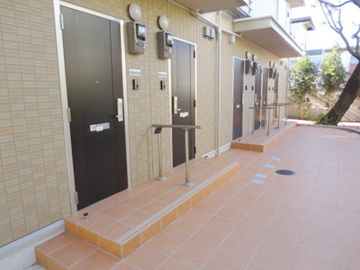 Other. 5m to Entrance (Other)