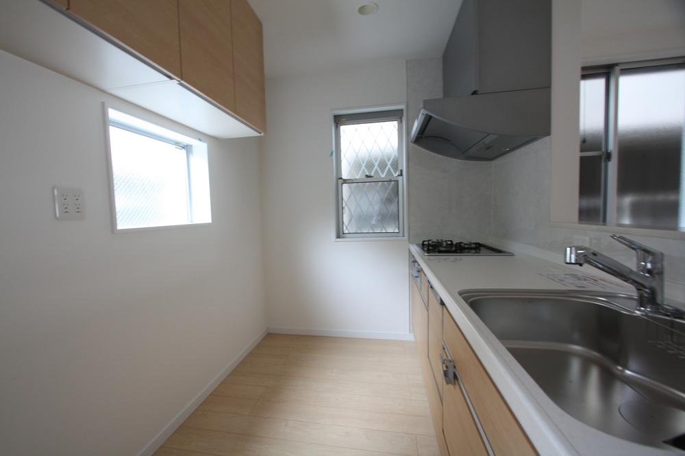 Kitchen. Indoor (10 May 2013) Shooting