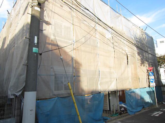 Local appearance photo. Local (11 May 2013) Shooting