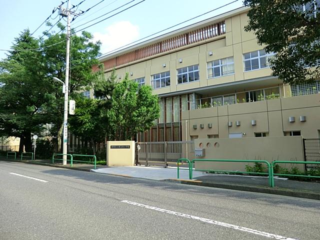 Primary school. 323m to Nerima Toyotamaminami Elementary School