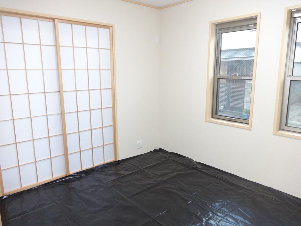 Non-living room. Indoor (12 May 2013) Shooting