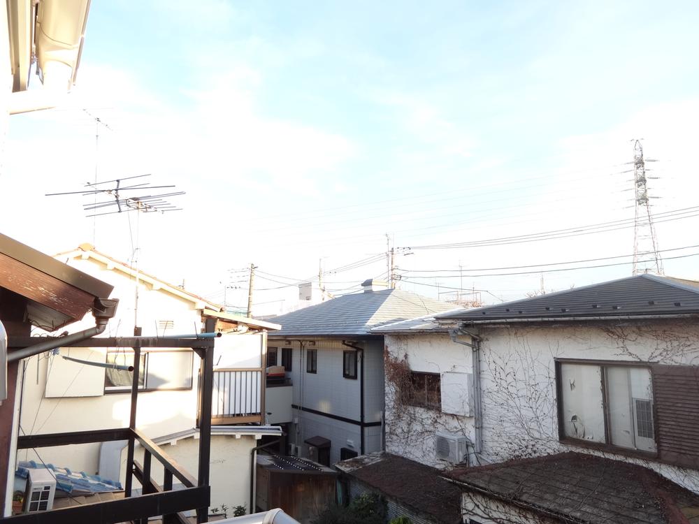 View photos from the dwelling unit. View from the site (December 2013) Shooting