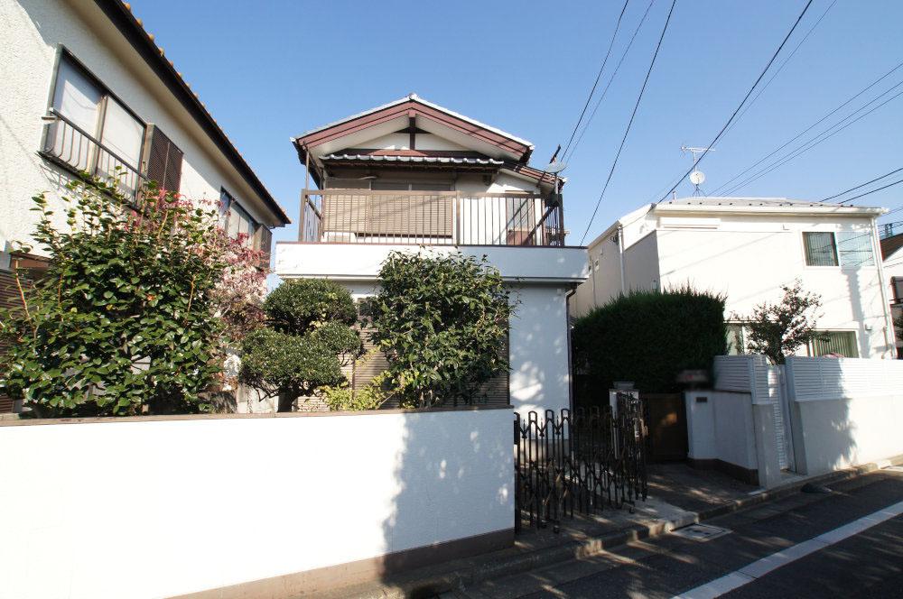Local land photo. Land sale of Nerima Sekimachiminami 2-chome. Since the building conditions is not attached, You can building your favorite House manufacturer. Seibu Shinjuku Line is "Kami Shakujii" station walk 14 minutes of good location. It will be on the south road shaping land. 