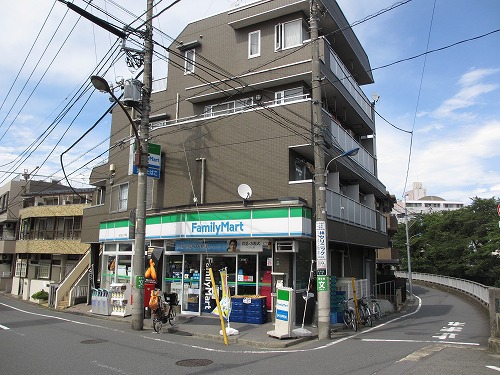 Convenience store. FamilyMart Hikawadai Sanchome store up to (convenience store) 89m