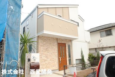 Local appearance photo. Local (10 May 2013) Shooting