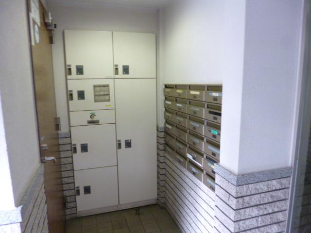 Other common areas. Delivery Box