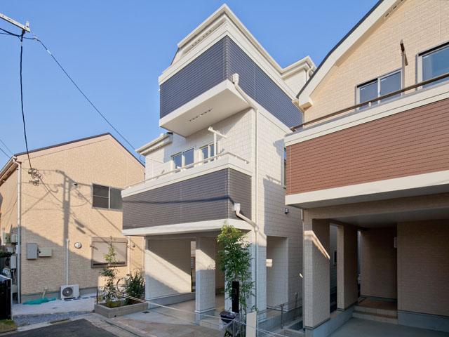 Local appearance photo. We recommend the view from the second floor living room Floor plan of the popular face-to-face kitchen and living-in stairs adopted Local (12 May 2013) Shooting