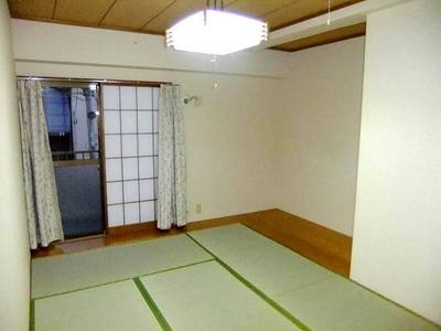 Living and room. A Japanese-style room Itadatami, There shoji