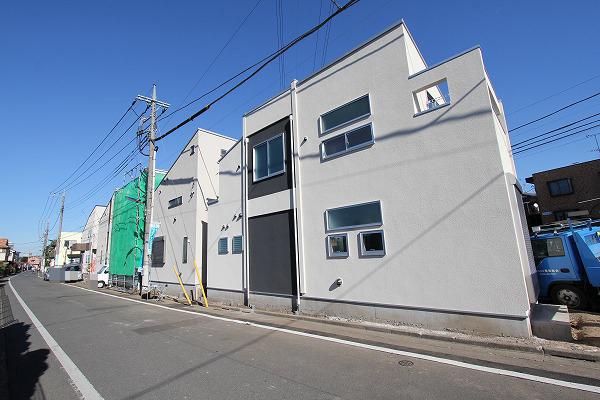 Local photos, including front road. Local (November 30, 2013) Shooting