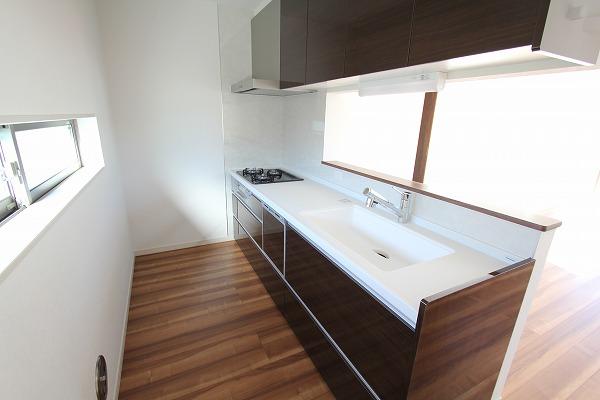 Kitchen. B Building Kitchen (November 30, 2013) Shooting