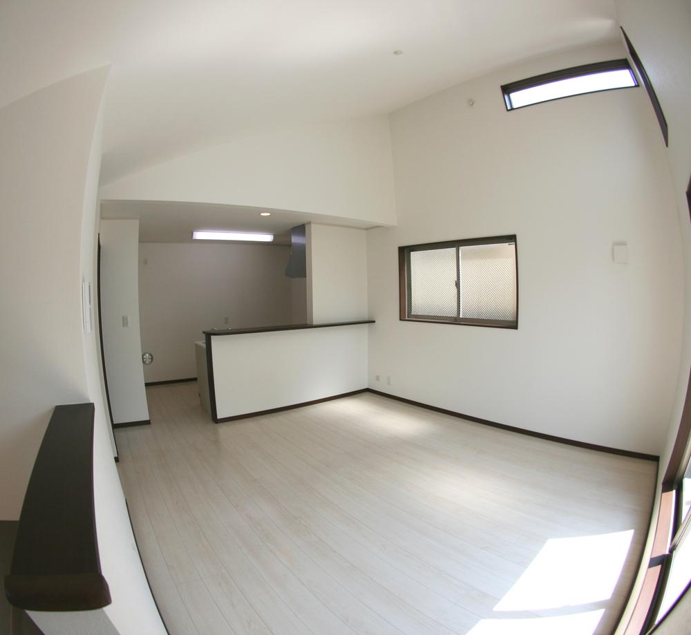 Same specifications photos (living). Construction example photo