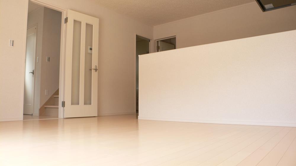 Same specifications photos (living)