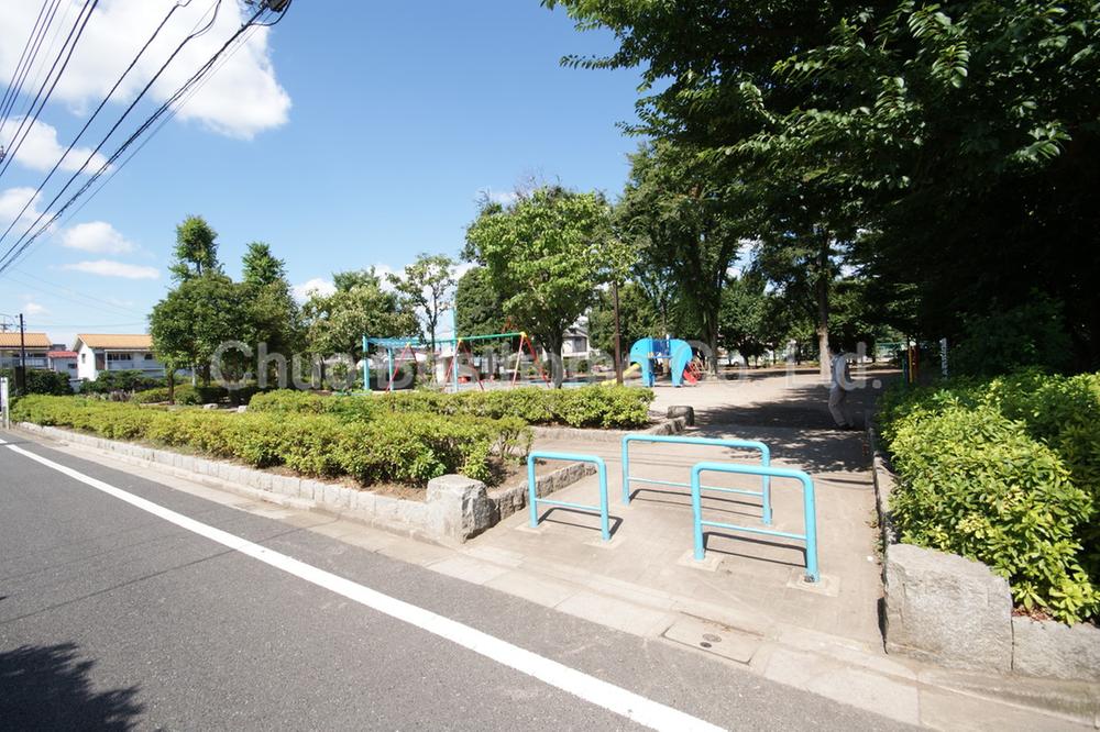 park. Sekimachikita to green space 1068m