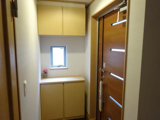 Entrance. Entrance (November 2013) Shooting