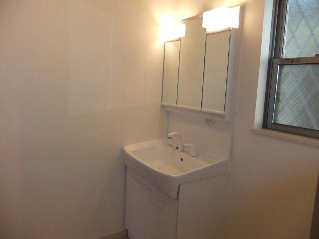 Same specifications photos (Other introspection). Same specifications