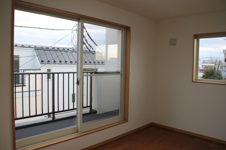 Same specifications photos (Other introspection). Same specifications