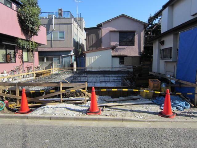 Local appearance photo. Local (11 May 2013) Shooting