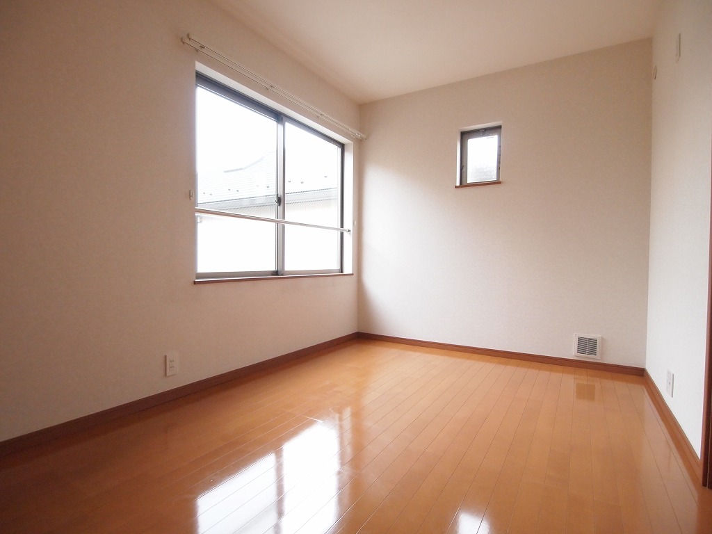 Other room space. Western-style 6 tatami rooms