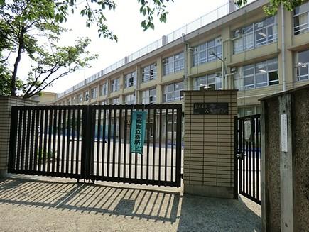 Primary school. 561m to Nerima Yasaka Elementary School