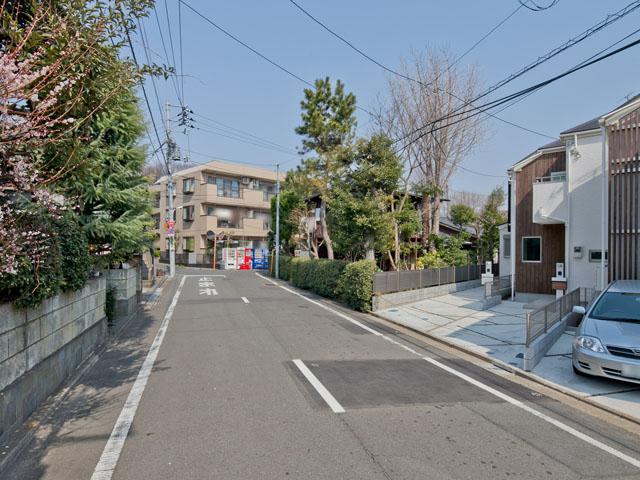 Local photos, including front road. Local (March 2013) Shooting