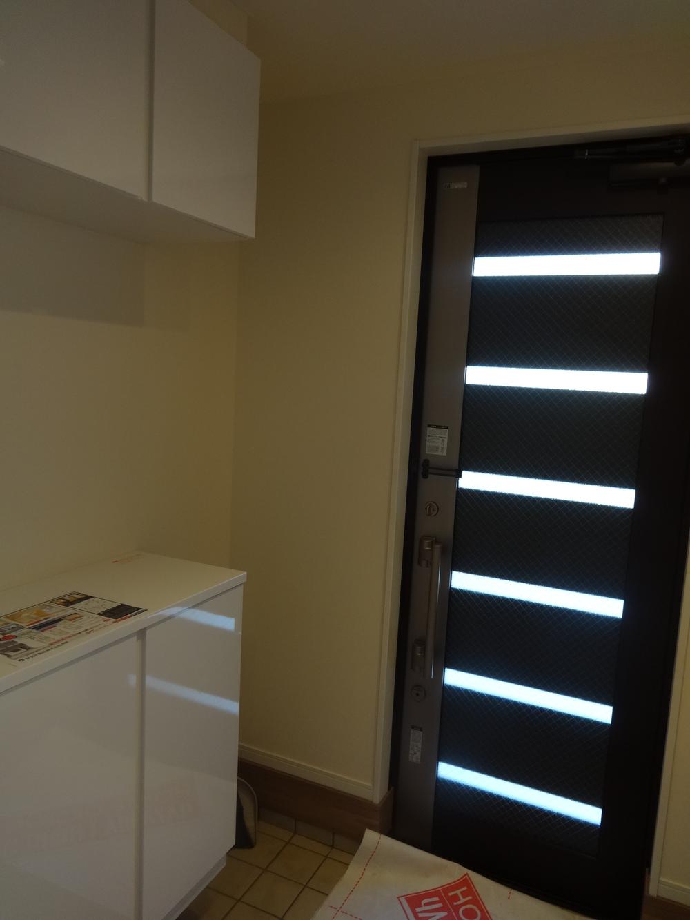 Entrance. Local (12 May 2013) Shooting