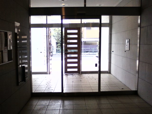 Entrance. Auto-lock is peace of mind. 