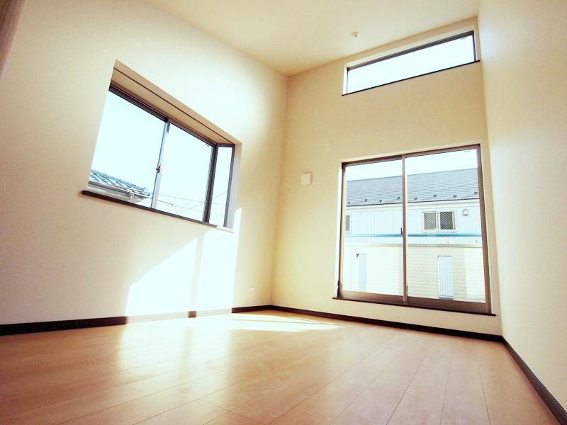 Same specifications photos (Other introspection). - Per under construction [Same specifications Photos] It will be -