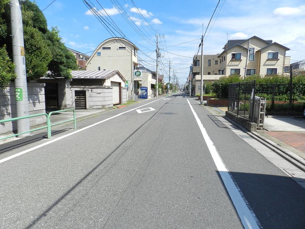 Streets around. 10m to local