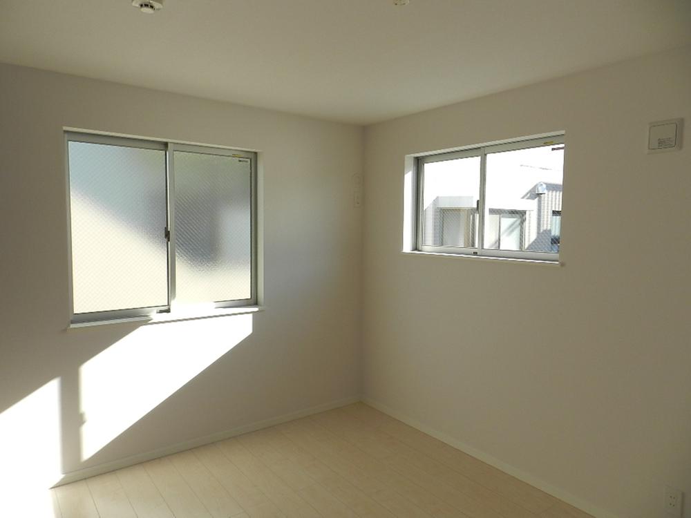 Non-living room. South Western-style