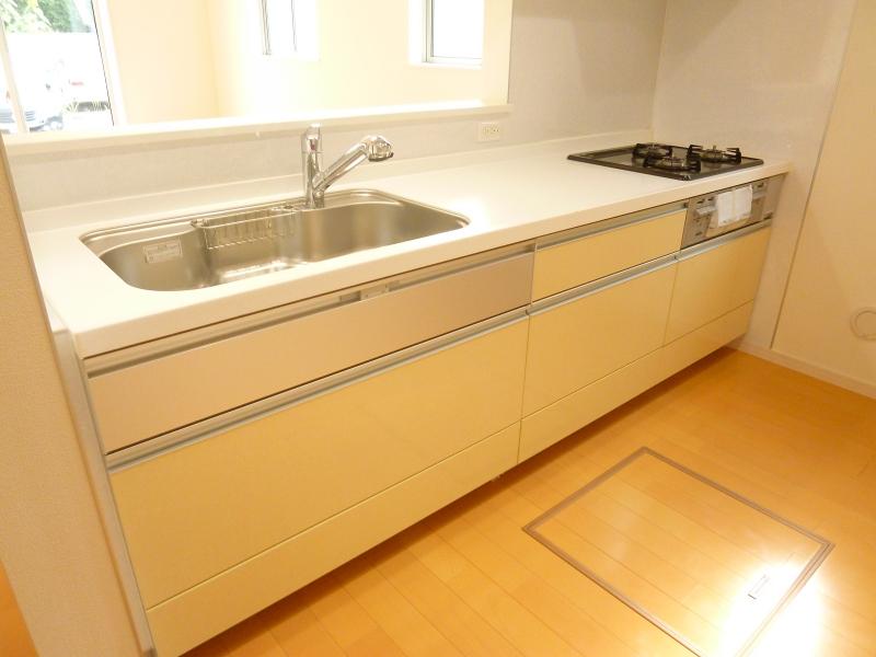 Same specifications photo (kitchen). Seller construction cases _ Kitchen