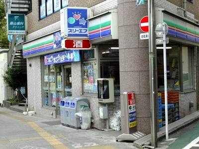 Convenience store. Three F Nerima Kitamachi store up (convenience store) 80m