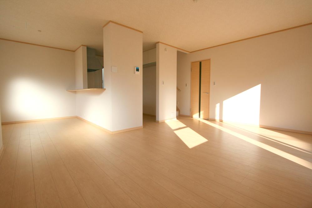 Living. Local (February 2013) Shooting