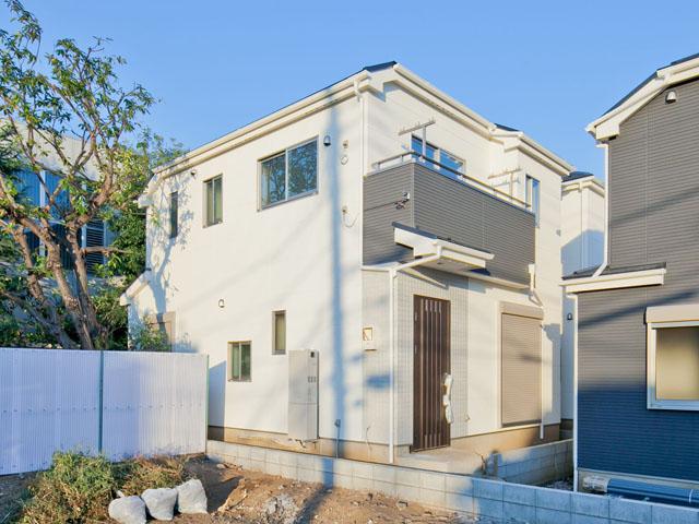 Local appearance photo. Local (12 May 2013) Shooting