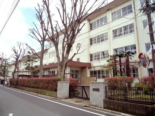Junior high school. Toyotama junior high school