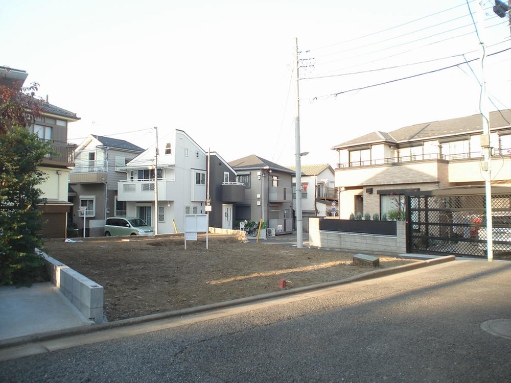 Local appearance photo. Local (12 May 2013) Shooting