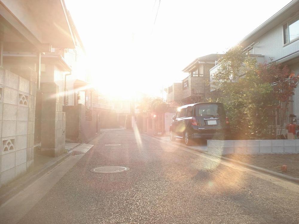 Local photos, including front road. Local (12 May 2013) Shooting